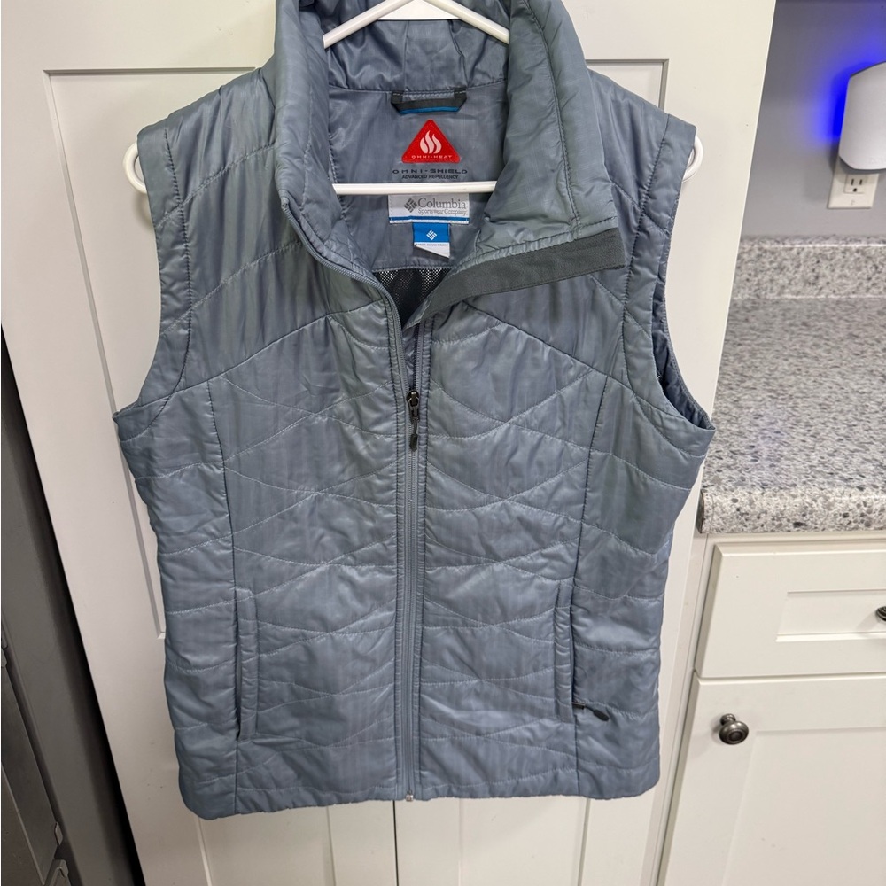 Columbia Omni-Heat Lightweight Vest in Gray size Large